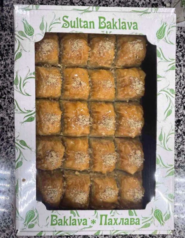 Пахлава турецька Sultan Baklava Big з волоським горіхом 1кг